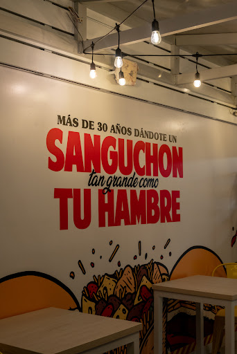 Sanguchón Campesino Aramburú | Sanguches | Enchiladas | Salchipapas